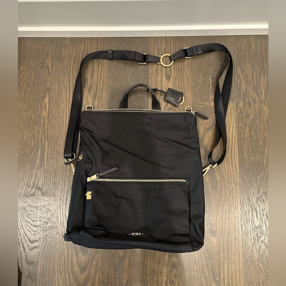 TUMI crossbody & backpack in one, NWOT 💯 authentic